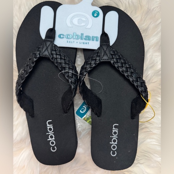 NWT Cobian Women's Braided
Bounce Flip-Flops Sz 9 in black! - Picture 6 of 9